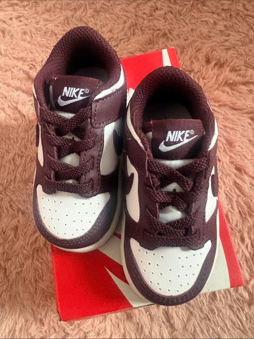 Nike Kids Low-Top Sneakers - Burgundy and White